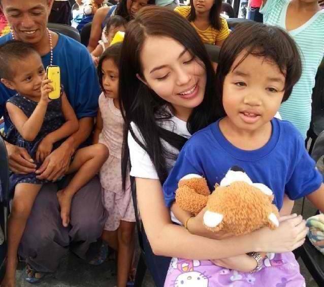 JOYANDJULlA's tweet photo. As you may have noticed I ALWAYS talk about how pretty and talented she is, so I would also like to highlight how beautiful her heart is. Sobrang genuine at generous. Truly one of a kind. 

HAPPY MARA DAY
#JuliaMontesXXVII https://t.co/JrACyUuZVh