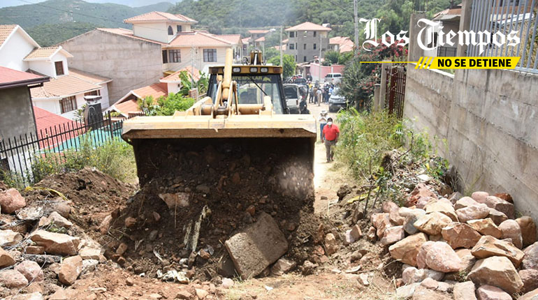 LosTiemposBol's tweet photo. Tensión en Llawi Llawi y La Rinconada por ingreso de maquinaria a un área protegida 
→ https://t.co/uqgdbgdHSm  
Fotos: Daniel James/LT https://t.co/tHMUQilldw