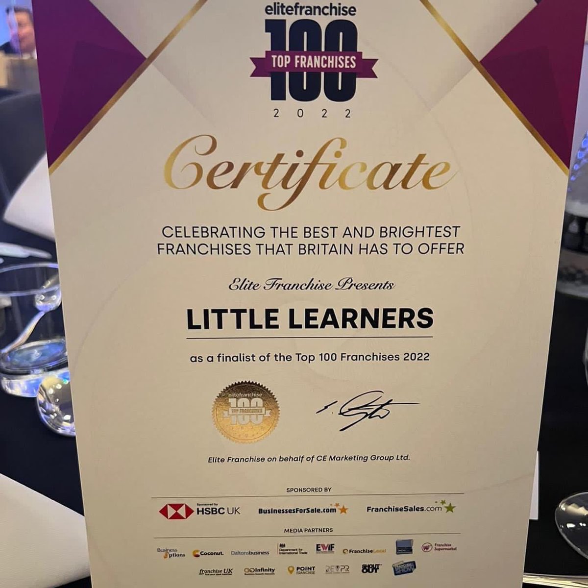 LittleLearnerUK's tweet image. Last week the lovely Aisha from @LLNWKent was sent to London to collect our award for being ranked in the Top 100 UK Franchises 2022! 🏆 👏🏼

Super proud of Team LL and our amazing franchisees! 💜

#top100franchises #ef100 #award #top100 #littlelearners #franchise #franchising