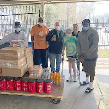 AustinStreetCtr's tweet image. One of our favorite people dropped by yesterday! Izzy is a huge Austin Street supporter. This time she collected and donated more that 4,000 items to our pantry and made a financial contribution as well. #HelpThemHope