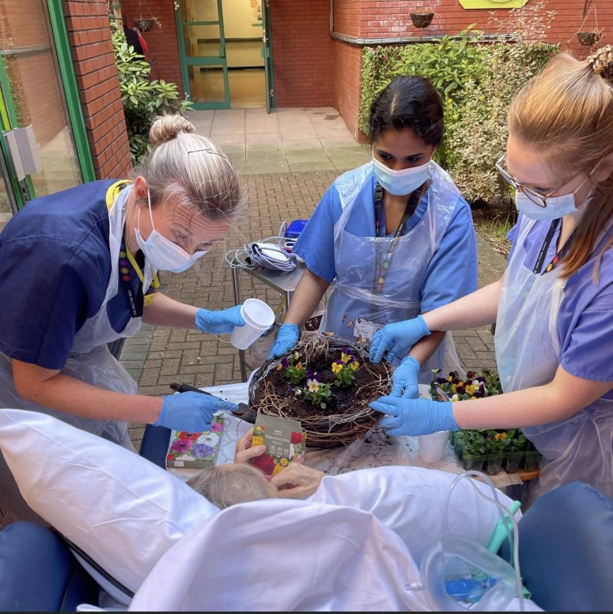 Sandeep Lakhani (@sanlak15) on Twitter photo Enjoying the sunshine? It's certainly giving our ITU team the #FridayFeeling - they've been outside making hanging baskets with patients in our lovely garden area today!
#rehablegends <a href="/WaltonCentre/">The Walton Centre</a> <a href="/AccpNeuro/">Neuro ACCP</a> <a href="/TantamKate/">Kate Tantam (She/her)</a> Enjoying the sunshine? It's certainly giving our ITU team the #FridayFeeling - they've been outside making hanging baskets with patients in our lovely garden area today!
#rehablegends <a href="/WaltonCentre/">The Walton Centre</a> <a href="/AccpNeuro/">Neuro ACCP</a> <a href="/TantamKate/">Kate Tantam (She/her)</a>