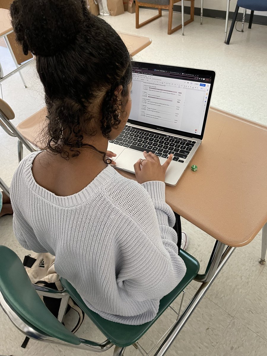 LArpinoTEACH's tweet photo. Rolling the dice with addiction… students are analyzing different influences that contribute to addiction development #health #healtheducation #comprehensivehealth #addictioneducation #highschoolhealth https://t.co/b9imNW6evj