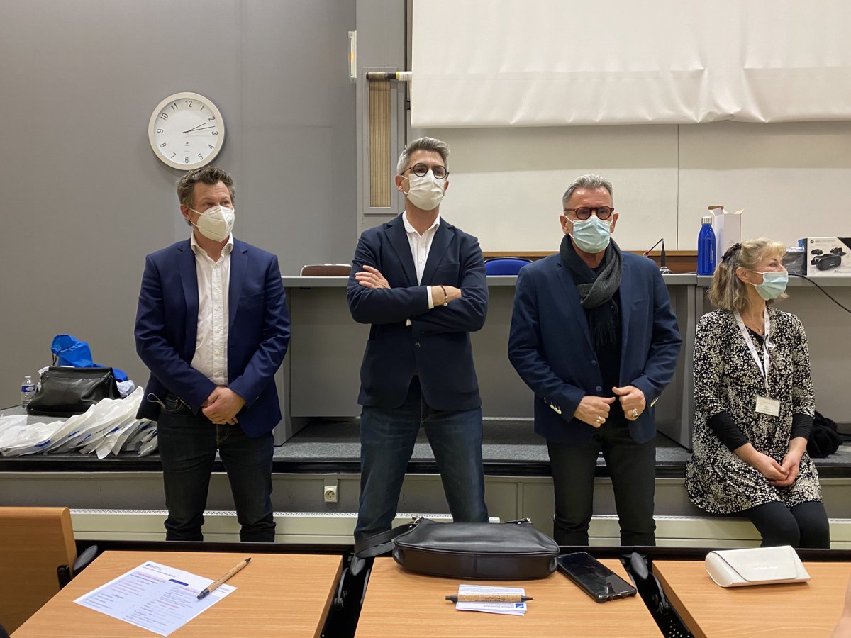 michelf72323997's tweet photo. J’ai eu l’honneur de représenter MNH et le CGOS aujourd’hui à l’école d’infirmière de l’hôpital Simone Veil de Cannes.
Vous prenez soins de nous , aujourd’hui c’est à la MNH et au CGOS de prendre soin de vous et merci à nos infirmières de demain
#sante #MNH #CGOS #infirmiere https://t.co/APf262ZsFn