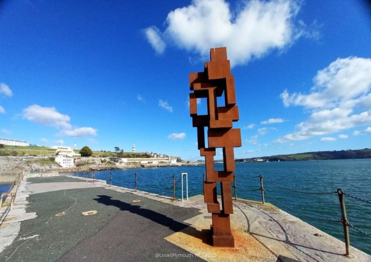 LookIIPlymouth's tweet photo. Got my head in the clouds today... 🌤️ 😎
#Plymouth #LookIIPlymouth #LookII https://t.co/BdSCt75CO1