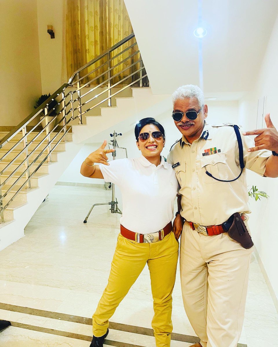 Pallavi_Shar's tweet photo. Web series shoot swarajya #faridabad#gulshanpandeyji https://t.co/w7Uxg4CPAJ