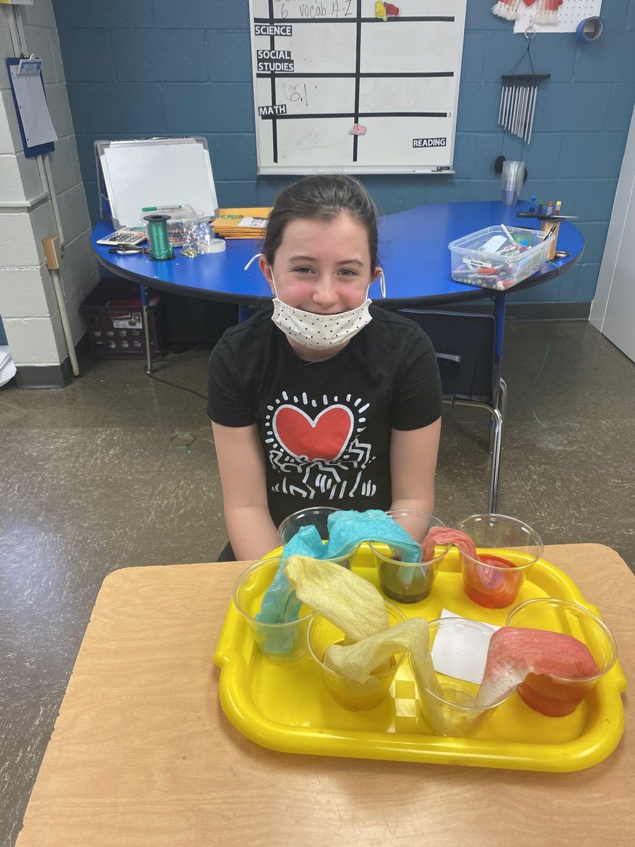 I’m Maddie, Tweeter of the Day. For St. Paddy's Day, we made a walking rainbow w/paper towels, cups, food coloring &amp; water. We used paper towels to make an arc from one cup to another cup with food coloring. The paper towels created a rainbow. #21learns <a href="/21longfellow/">CCSD21 Longfellow</a>