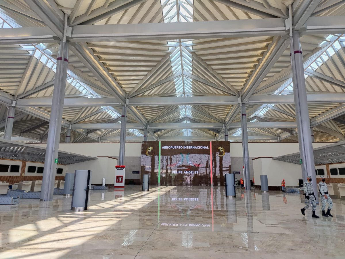 MxStratega's tweet photo. Estos son los primeros vuelos que partirán del #AIFA

Comenzará operaciones el próximo lunes 21 de marzo y cuatro aerolíneas darán el banderazo inicial

https://t.co/65egCwmjeL https://t.co/bzql7vZOx9