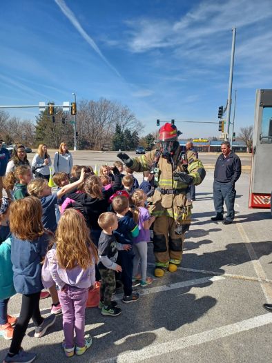 OmahaFireDept's tweet photo. Thank you to Lifegate Christian School for inviting us out for their First Responders Day this week! We had a great time talking with the students and teaching them about the importance of fire safety and prevention.
#OFDCares #FirePrevention #FireSafety https://t.co/hzycigvgpe