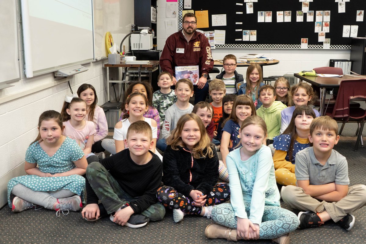 hollyacademymi's tweet image. Young 5's and 2nd-grade classes got a special guest today! Michael Wrobel from The Governor John Engler Center for Charter Schools read "No Pirates Allowed! Said Library Lou" for March is Reading Month.

#CMUCharters
#PartnerSchools
#characterdefinesus
#MIcharterstory