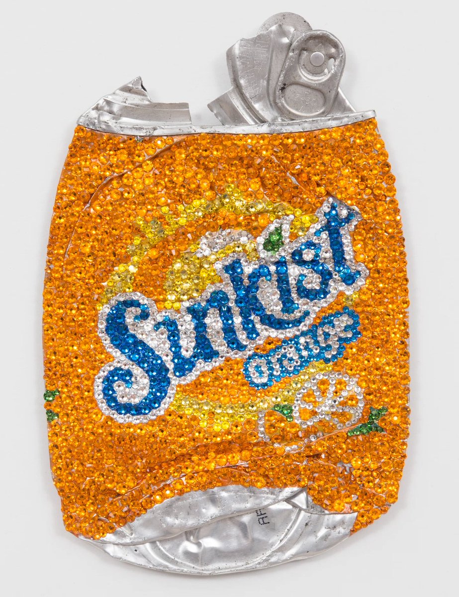 Oversized snacks and glitzy flattened pop cans by Sam Keller playfully critique consumption thisiscolossal.com/2022/03/sam-ke…