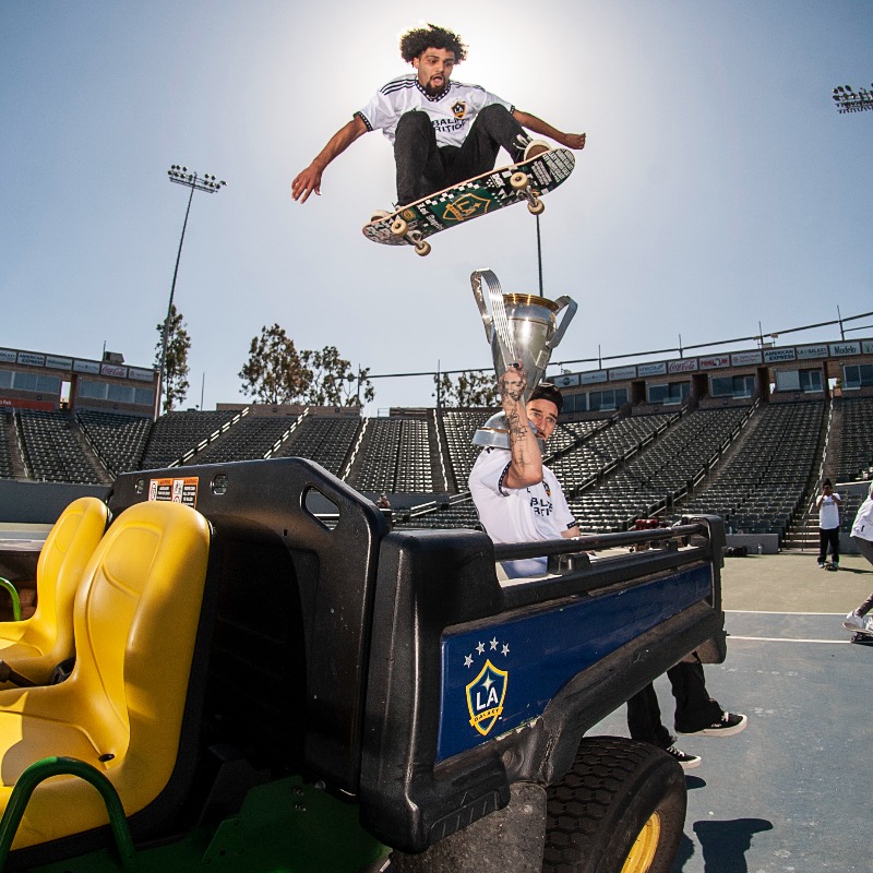 LAGalaxy's tweet photo. 𝐓𝐡𝐞 𝐂𝐨𝐦𝐦𝐮𝐧𝐢𝐭𝐲 𝐃𝐞𝐜𝐤

#LAGalaxy announce second collaboration with @DGK for custom skateboard deck