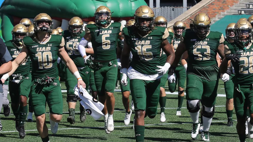 9live__'s tweet photo. Beyond Blessed To Receive an Offer From The Unversity of Alabama Birmingham @UAB_FB @UAB_Athletics @TerrenceIsaac1 @AC_MCK https://t.co/N7mTh3CxNq