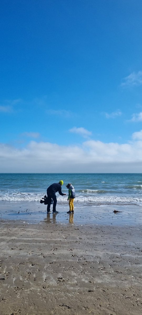 DebsNaylor's tweet photo. 🎥🧍‍♂️@conandoyle12 &amp; I spent the morning with Svetlana &amp; Gabe Shchedrina on Portmarnock Beach.

They spoke to us about what life has been like in Ireland since arriving from Mukachevo in Western #Ukraine 🇺🇦last week. It took six days to get here.

My report @VirginMediaNews at 530 https://t.co/Usw7BkJzaO