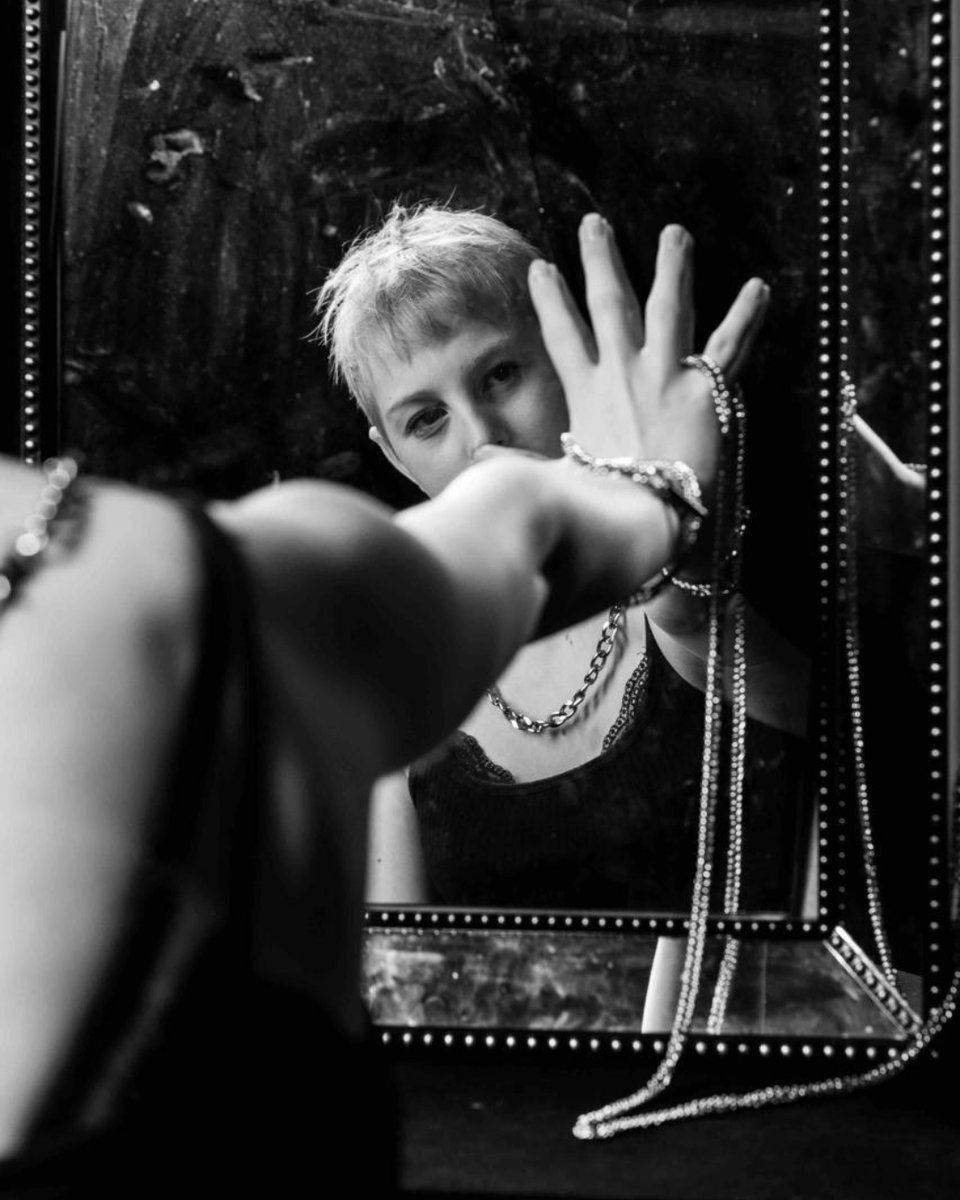 MissionGallery's tweet photo. Performance Art with Nancy Ellis
Saturday 09 April | 11am - 3pm | Adults | Mission Gallery | ยฃ10
Whatever skills you bring to the table will be used, enhanced and celebrated!
Book here: https://t.co/2tq551Neu5
#nancyellis #performanceart #swanseaworkshop #artworkshop #swansea https://t.co/8f4xH3koLa