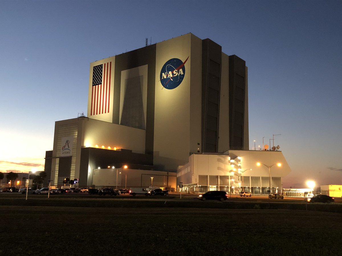Amazing pic of an American icon @NASAKennedy last night after rollout. It never gets old!