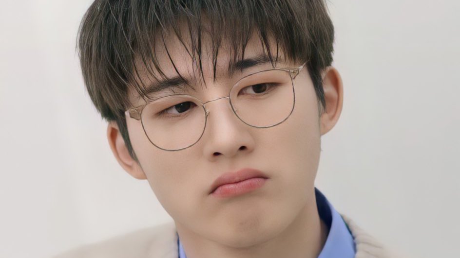 ᵖᵒᵘᵗʸ ʰᵃⁿᵇⁱⁿ ✨💙🤍 𝐇𝐃

#BI #HANBIN #비아이