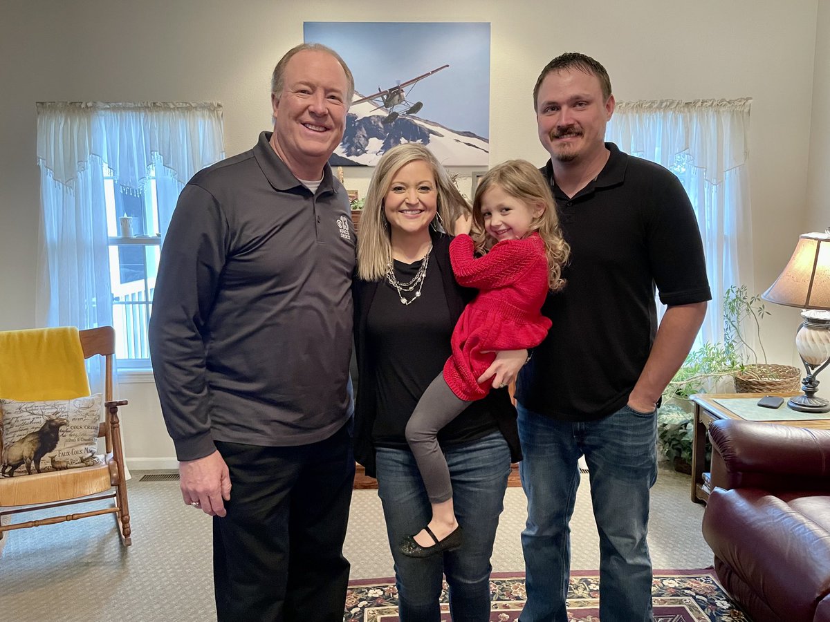 RodKRCG13's tweet photo. Our mid-Missouri Heart Ball is coming up! 2 weeks from Saturday, we’ll celebrate with our 2022 Heart Star, Emma Mebruer! Got to spend some time with 5-year old Emma today along with her parents Shawn & Kristin & brother Henry! Beautiful family, wonderful cause! #heartassociation https://t.co/YJCTkprJbd