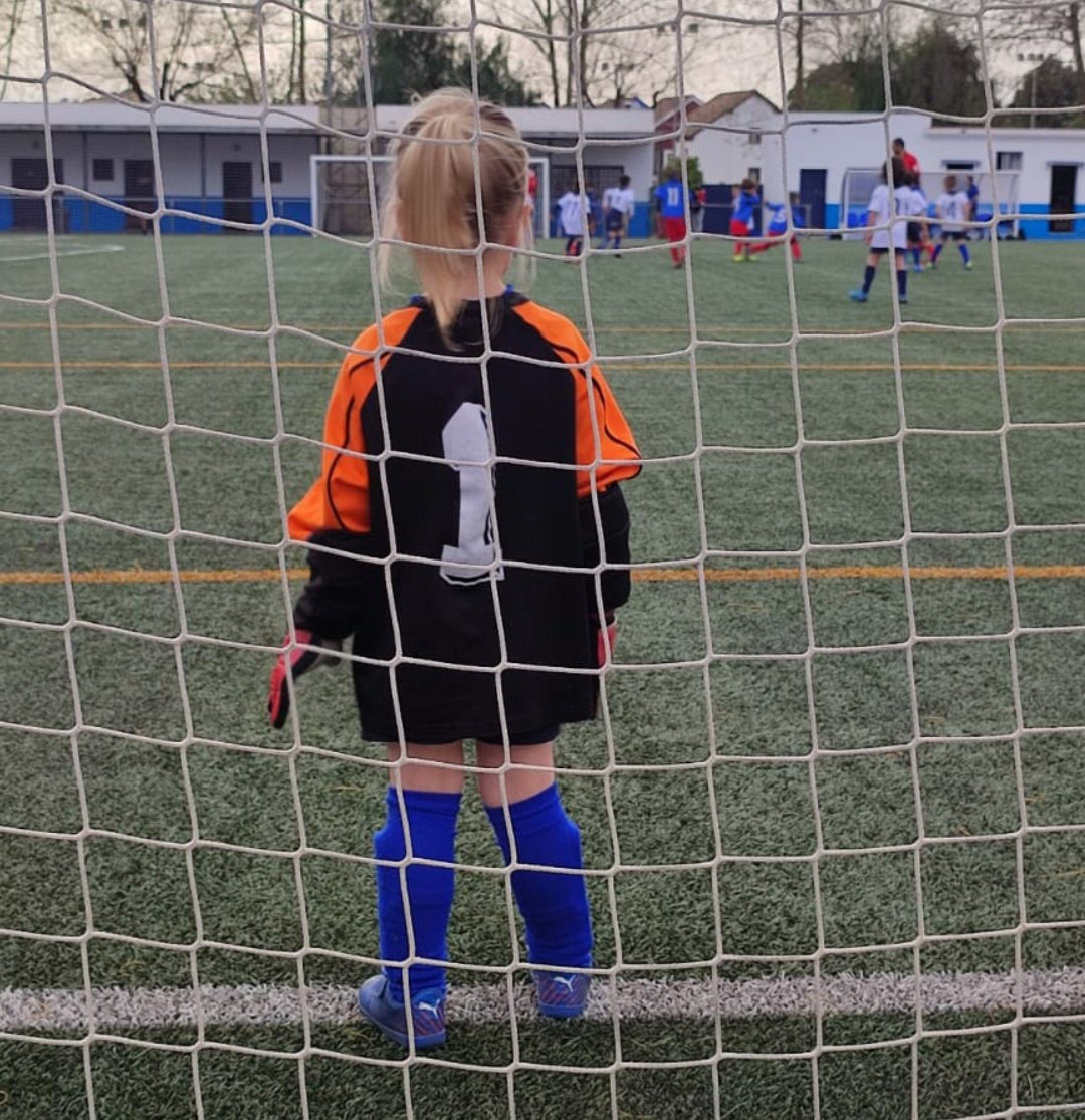 salcercar's tweet photo. Y que venga ahora algún purista futbolero y me diga que está todo inventado... #FutFem https://t.co/aNTa1Wn9w2