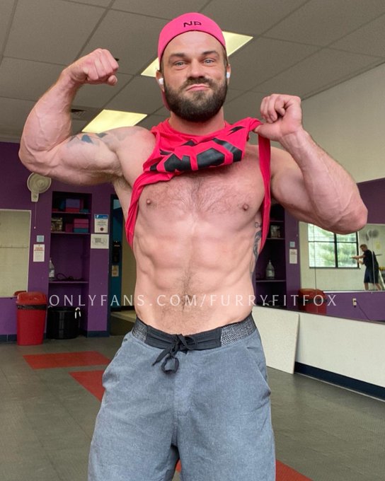 4 pic. Wanna feel? ??? @scallysex @thexxlmen @HotMaleStuds @GAYXXXBLOG @theQueerPig @QueerMeNow @HotGuyZone