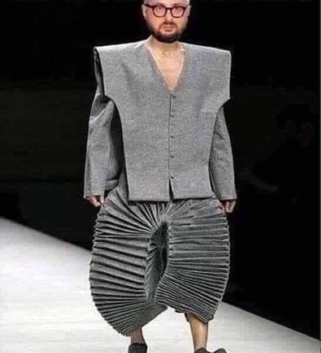 akaalars's tweet photo. @OJNilsen Altså - nå er det for lenge siden du kom med motetips! Her har jeg derfor funnet det ultimate dresstipset til deg! 😅 #drnilsensmote https://t.co/Gi9vEvoUsB