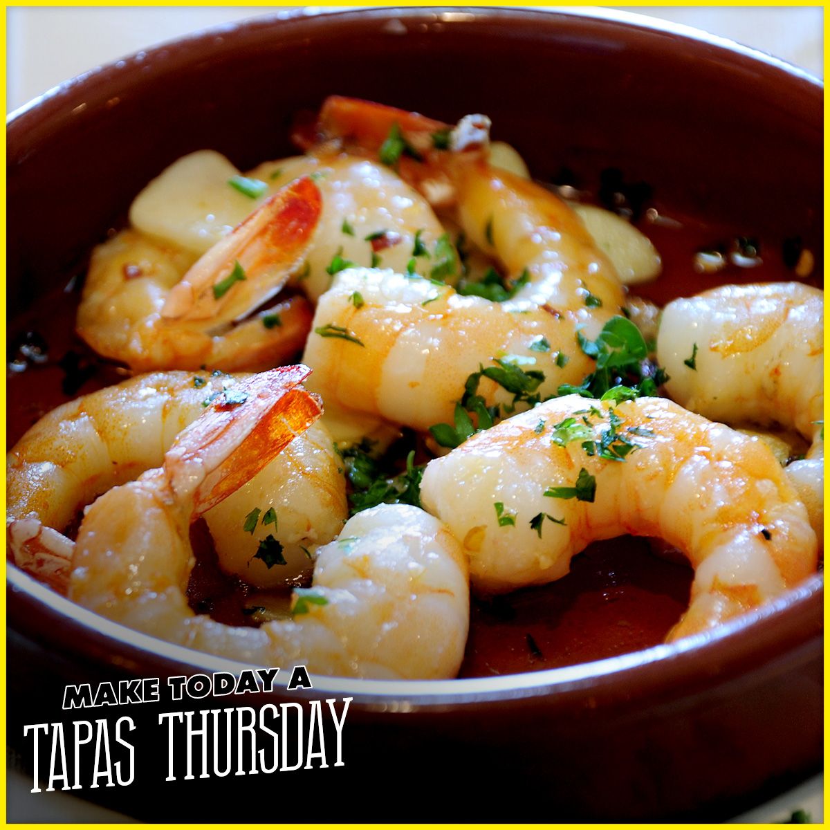 GuidosSTL's tweet photo. Rounding out the month with a 𝓣𝓪𝓹𝓪𝓼 𝓣𝓱𝓾𝓻𝓼𝓭𝓪𝔂. We're focusing on some of our seafood options today, which are great anytime but especially great for Fridays during Lent!
Mejillones en Salsa de Jerez
Gambas al Ajillo
Calamares a la Romana
#GuidosSTL #TapasThursday https://t.co/Y9UjViDjiy