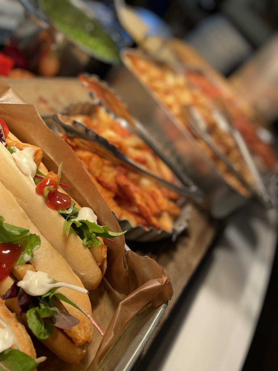 chefJordanHH's tweet image. Busy week here @QueensTaunton, Some great work from the team and a big thanks to the team @BenCreesButcher for the tasting table.
@NathanSimms17 @HhRgulley @HolroydHowe