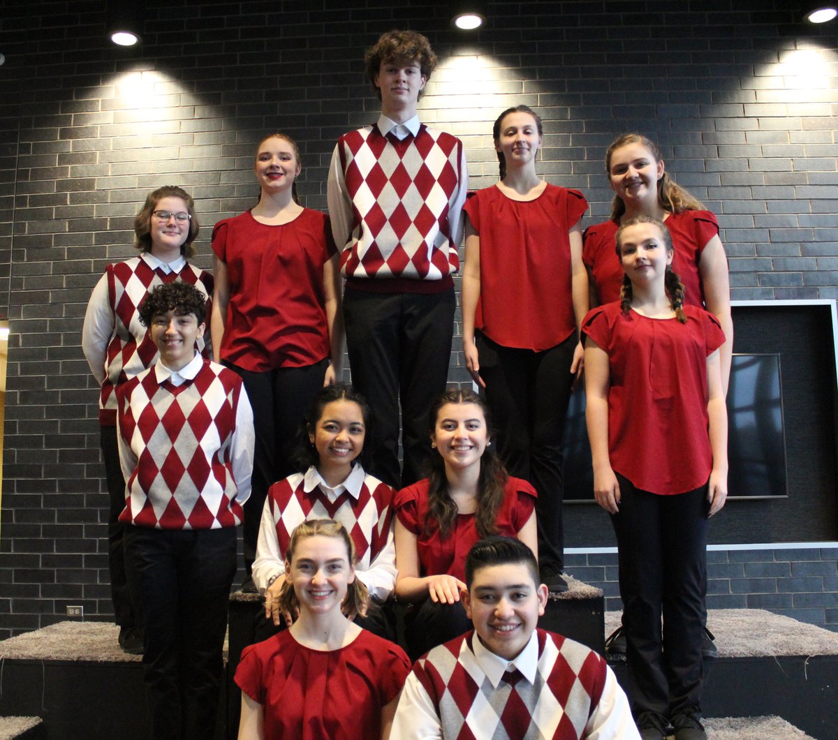 BulldogsHLR's tweet photo. Best of luck to Group Interpretation as they compete at the IHSA Sectional on Saturday at OLHS.  

Last weekend the cast of "The Wonderful Story of Henry Sugar" earned straight Excellent ratings at the SSC drama festival. https://t.co/GNOlcqQwog