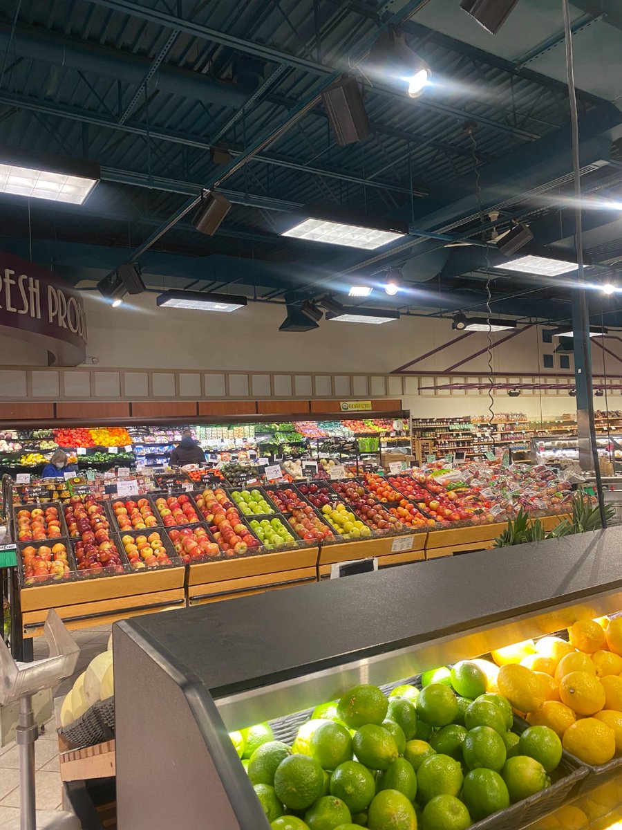 HFMMmarketplace's tweet photo. Whatever you need, whenever you need it, our local grocery stores will provide you with the best service possible so that you can accomplish all of your shopping needs in one easy trip 💯!
🌐 https://t.co/TAQrJ9pXGf
#shoplocal #hfmp #mmm #ny https://t.co/0A0iHFvbL8