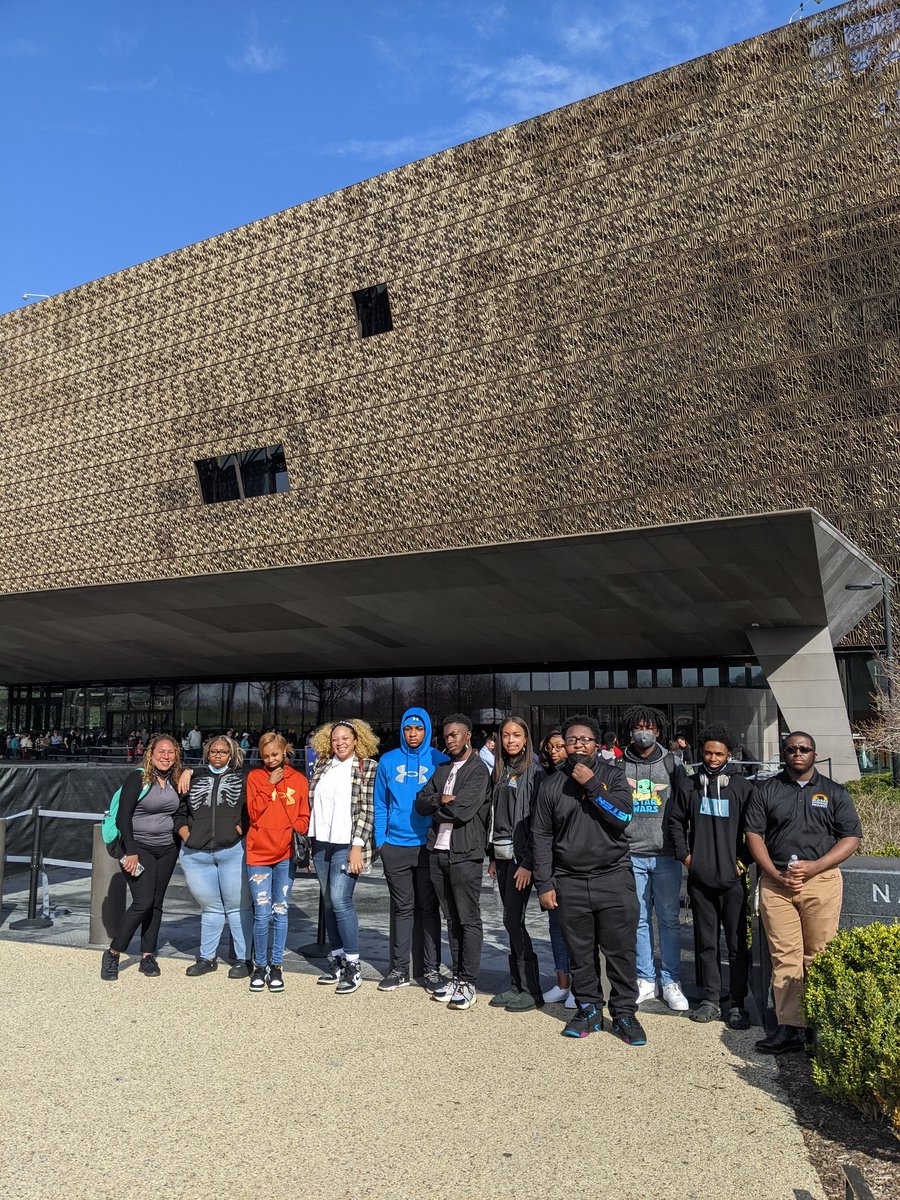 jessfedderly's tweet photo. From @NMAAHC to a full Baltimore City Scavenger Hunt and meeting @MayorBMScott and @KondwaniFidel to @MorganStateU to @suyaspot, we've had an amazing time showing around #jpsstrong! Thank you Jackson Public Schools for coming to visit! @SwintonBuck @RealDHHS #GCP https://t.co/qHlPP3mnNv