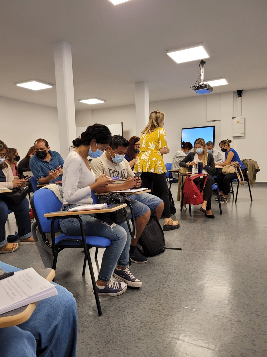 #tecnotaller
En Isalud <a href="/ISALUD_Oficial/">Universidad ISALUD</a> 
Con <a href="/FerrarelliM/">Marian Ferrarelli</a> 
En hiperaula que se está  inaugurando en versión Beta <a href="/enguita/">Mariano Fernández-Enguita</a>