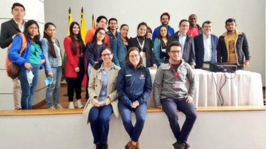 dhidalgo65's tweet photo. Con @giz_colombia presentamos diagnóstico y propuesta de plan de acción del proyecto #DKTI con @alcaldiapasto @AlcaldiaBGA @alcaldiabquilla #SigmaGP
Movilidad activa y gestión de la demanda
🚶♂️🚶♀️🚴🏻♀️🚴🏼🚫 https://t.co/FjrbNUJFGW