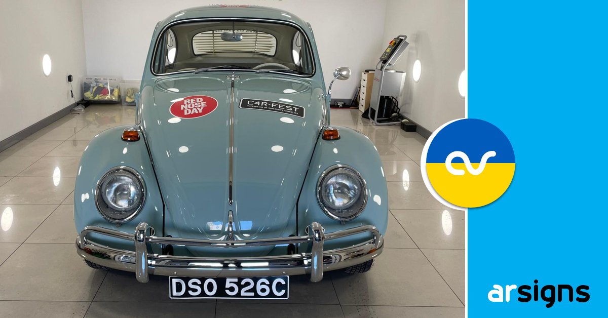 ArSigns's tweet image. A light comic relief for today's #FineSignFriday! 

What do you make of this electric VW Beetle (#vehiclegraphics courtesy of ourselves) donated to #comicrelief by @kaaimansint. 

You can win this fully electric '65 #VW #Beetle by visiting the @comicrelief website.