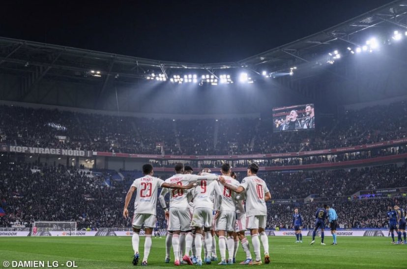 LaCommuDesGones's tweet photo. Ce flow 🤯 #OL #OLPORTO #OLFCP https://t.co/4UVPk3Gw5p