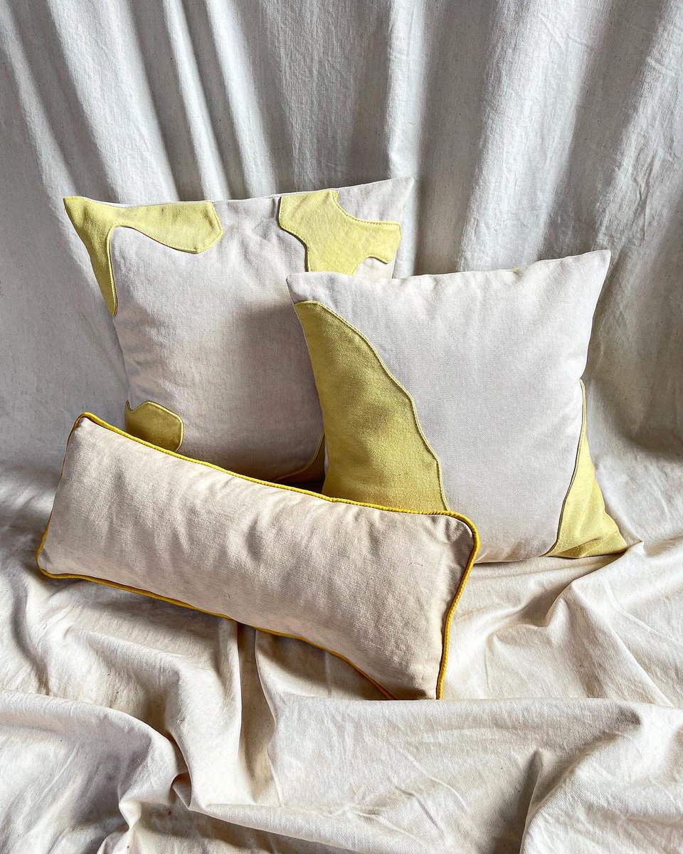 MotherofGao's tweet photo. GIVEAWAY (only on Instagram)

This is our way of extending gratitude for all the love and support we have received thus far.

What you get:
⁃One scatter pillow of your choice
⁃Kganya knot bag 

IG link in bio 💛 https://t.co/Fp6YmgIHnP