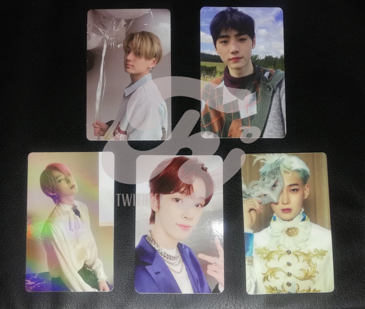 TWlTHEER's tweet photo. | WTS LFB |

JAY BALLOON SET

• 2900 if 3 days reservation, 2850 if PAYO
•onhand &amp; mint condition

reply or dm to claim!

🏷️enhypen jay balloon hoon sugat sunoo holo d:d lenti b:c sungchan resonance colbook nct https://t.co/0oPkCxX064