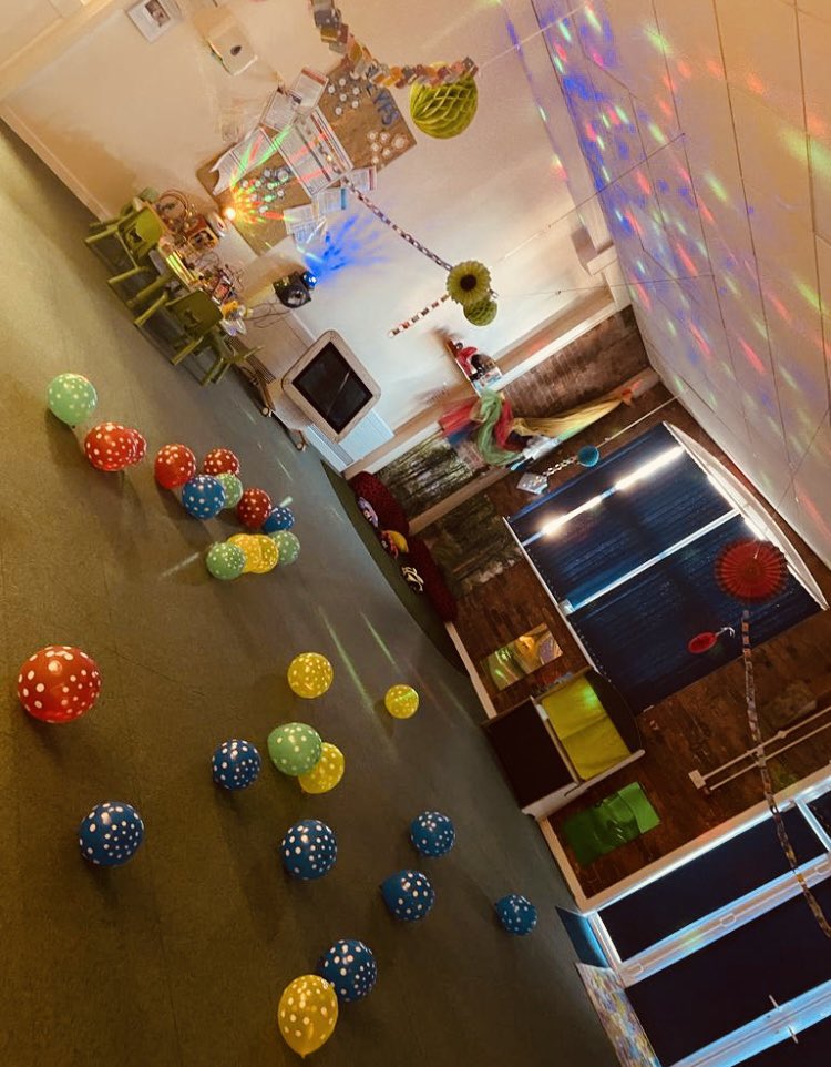 clockwork_aul's tweet image. It’s been a busy day of fundraising fun today for comic relief 🔴🔴