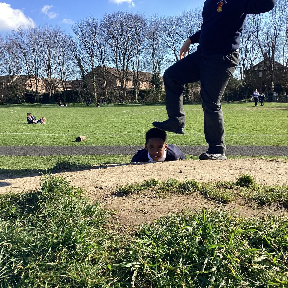 BrentPrimary's tweet photo. Year 4 created their own optical illusions this week as part of STEM week. We used i-pads and came up with our own ideas to create photographs of these optical illusions. https://t.co/O26DMEHPv2