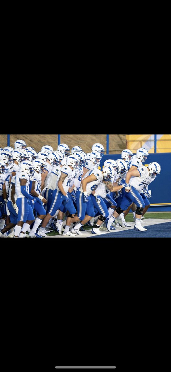 LilleyJaylen's tweet photo. After a talk with Coach Jackson I am proud to say that I am blessed to receive my first D-1 offer from The Air Force Academy.✈️💙 https://t.co/0x8qOglMnz