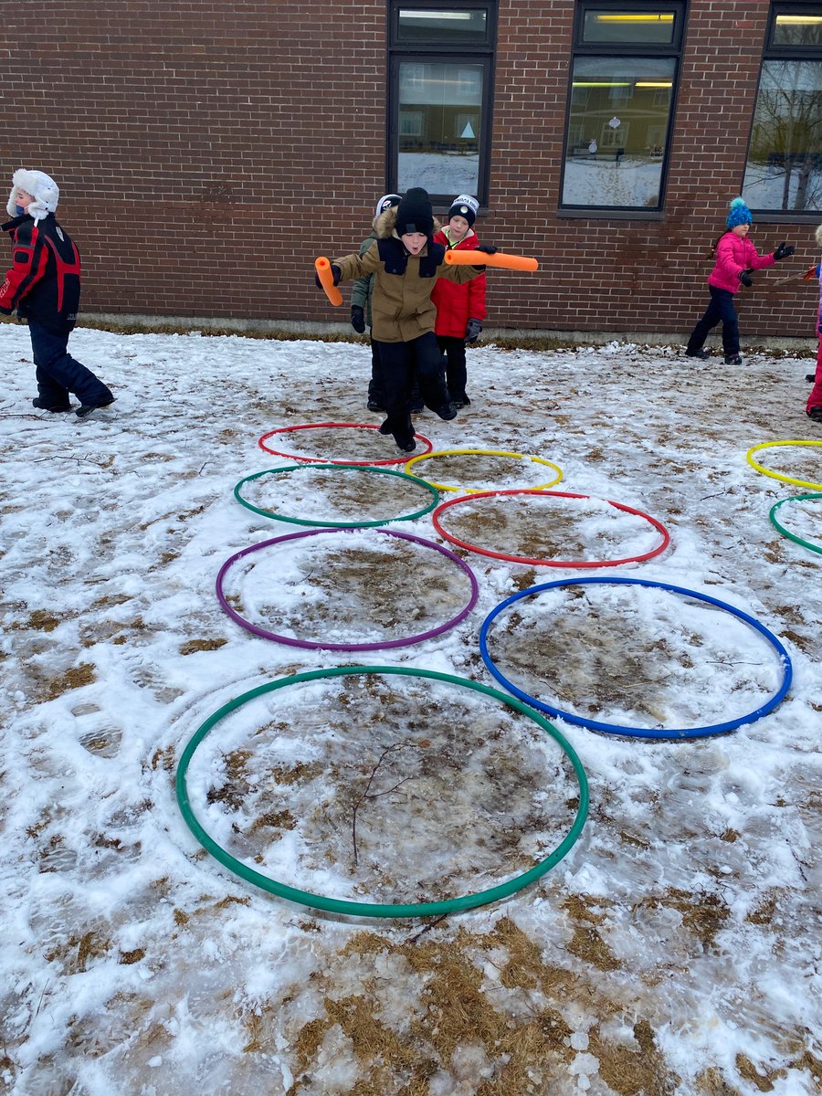 Having a relay race for #DartOutdoors is Mme. Sharpe’s grade 1 class of <a href="/woodlandprim/">Woodland Primary School</a> <a href="/schoolsportsnl/">School Sports NL</a>