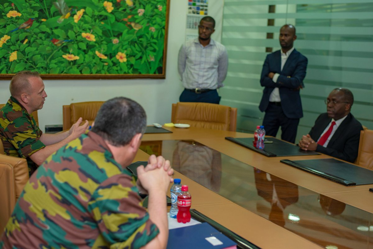 wembi_steve's tweet photo. #RDC: Les infrastructures hôtelière et hospitalière de la #FondationMapon à Kindu seront utilisées par L'Armée #Belge dans le cadre d'une formation militaire destinée aux militaires congolais. Signature du contrat de collaboration entre les 2 entités » 
@FondationMapon https://t.co/It3VtbcqvH