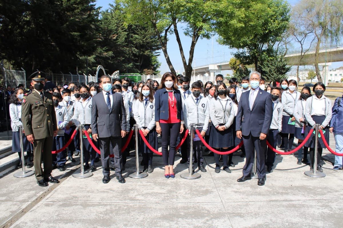 MaribelGongoraE's tweet photo. En representación del Gobernador del #Edomex encabecé la ceremonia con motivo del 84 Aniversario de la #ExpropiaciónPetrolera, en presencia de @PJEdomex @pemjuspenal; de la 22 Zona Militar, del @TolucaGob y alumnos de la Secundaria "Lázaro Cardenas" de #Metepec
@TrabajoEdomex https://t.co/XxGAGzEUBL