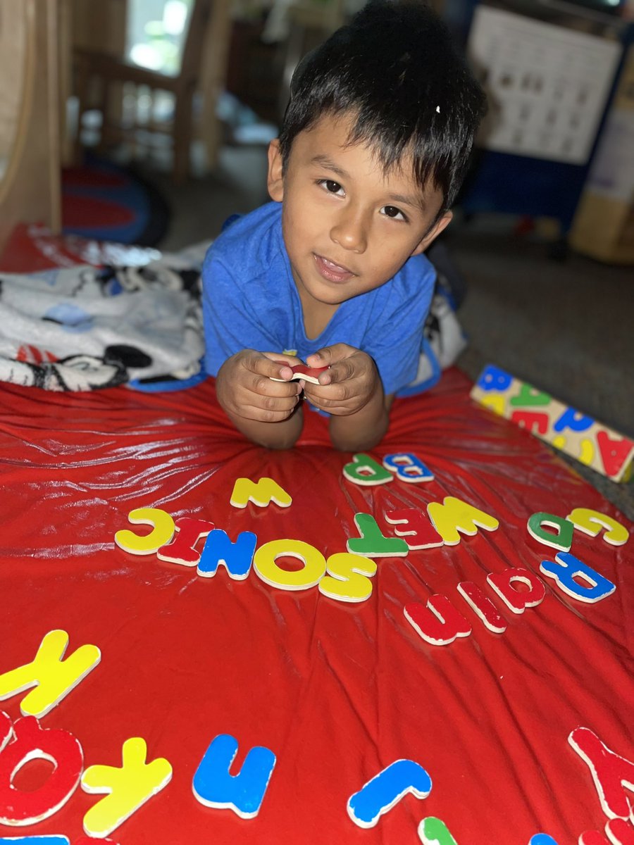 RCPS_EarlyLearn's tweet photo. Why nap when you can spell words 
#Icanspell
#Iknowmyletters
#dph #pat #prek https://t.co/dszT0ouTjd