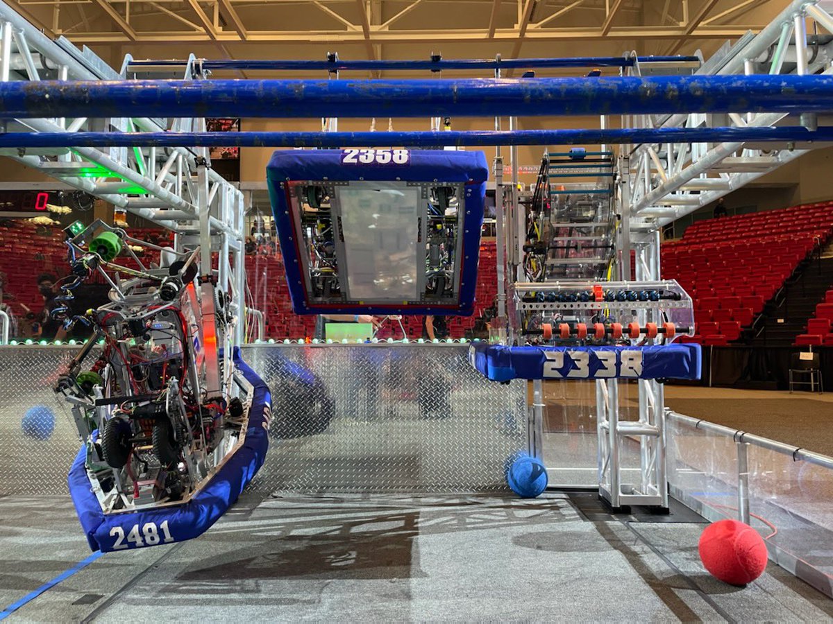 🧗‍♀️🧗🧗‍♂️with <a href="/Bearbotics2358/">Bearbotics</a> <a href="/FRCteam2481/">The Roboteers</a> #RAPIDREACT #OMGBOTS #FIRSTFORWARD