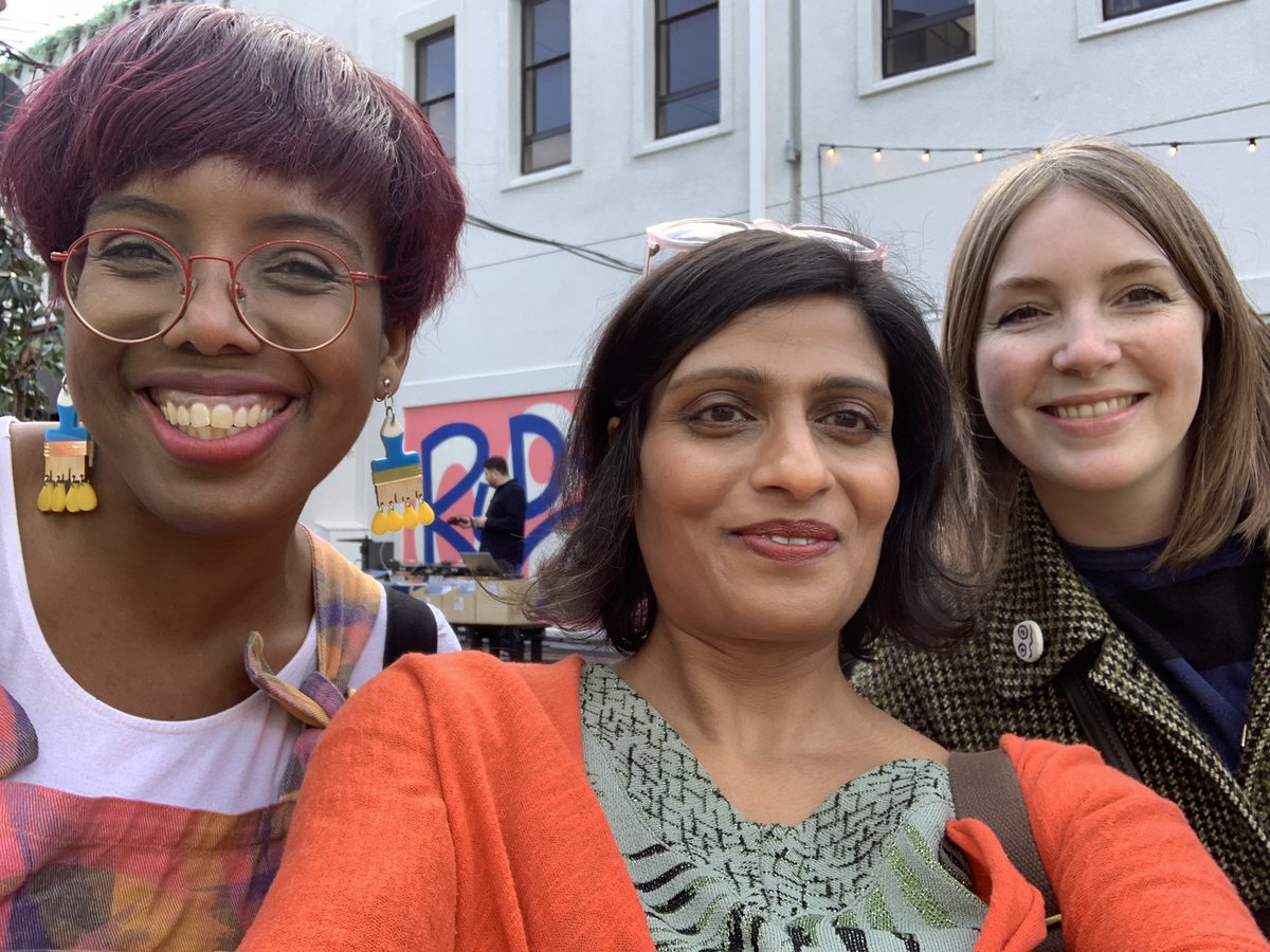 Whatsthesketch1's tweet photo. The kind of day when you totally know you’ve changed your life!What an arty gang we’ve created😎@Venessascott_uk @dotto_studio @AltyArtsCltv
@stutter_twitch
all starts here ❤️
#altrinchamartsfestival #alty #socialvalue #artycrew #whathavewestarted #indastudio #makeartnotwar https://t.co/gkbnhnGBXu