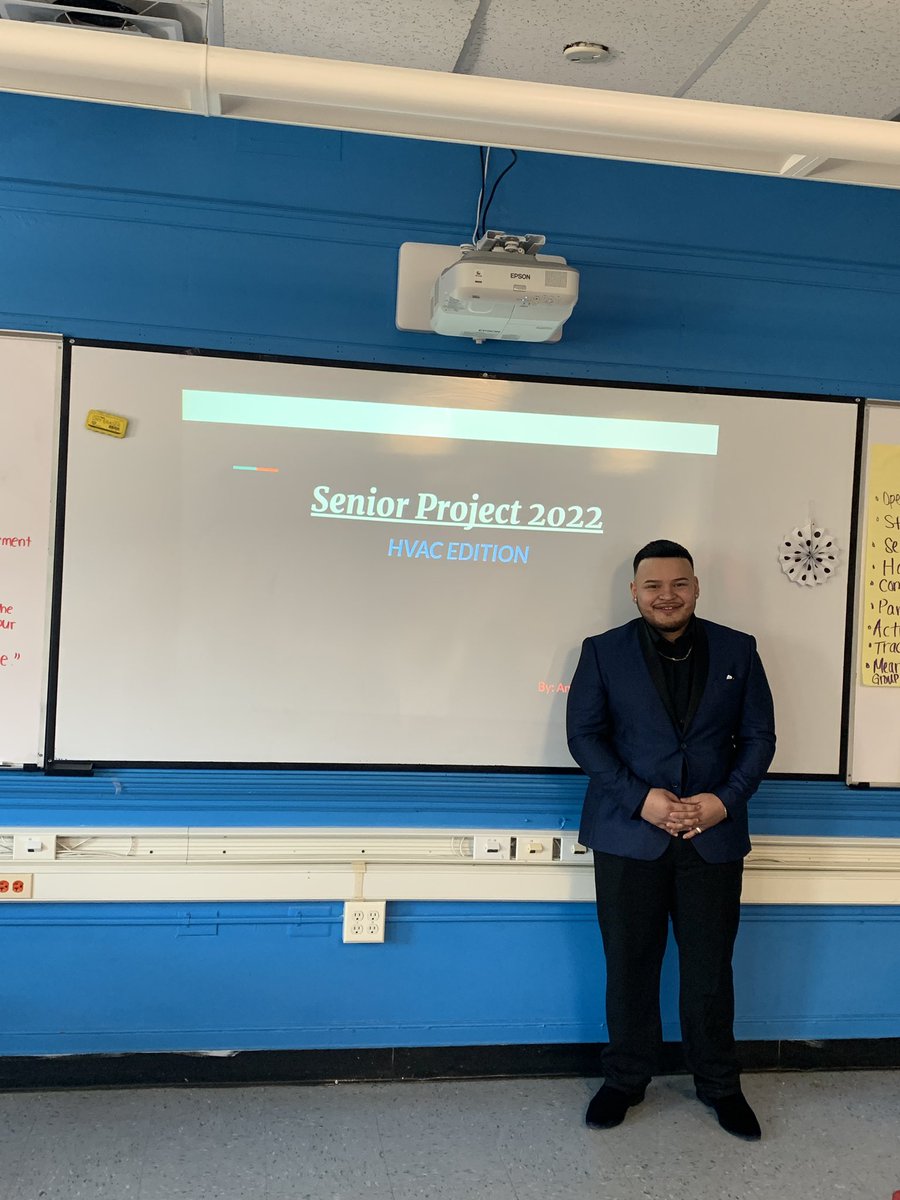 MelissaEurich_'s tweet photo. Congratulations to Andrew on presenting his senior project today. We are so proud of you and all your hard work! @GarryDesire #synergyfamily #mineolaproud ✨🌈👏🏻 https://t.co/zZn1Jhw9Xp