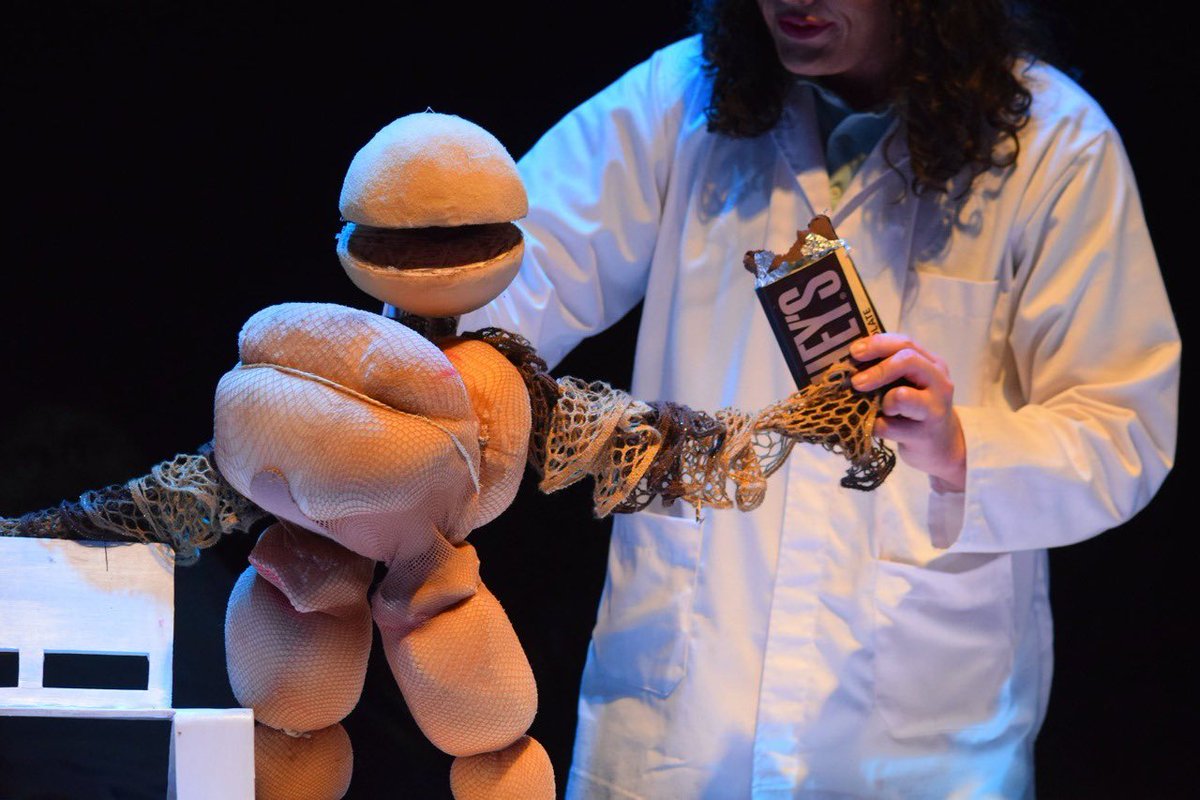 En el SPA Enaguas Profundas tod@s son bienvenid@s y tod@ aquel que entra a tratamiento de limpieza con la Madame sale totalmente limpi@ (qué hasta el mal humor será cosa del pasado) Los esperamos hoy a las 20:00 hrs en <a href="/TeatroElMilagro/">Teatro El Milagro</a> Boletos 👉 boletopolis.com/es/agrupacion/…