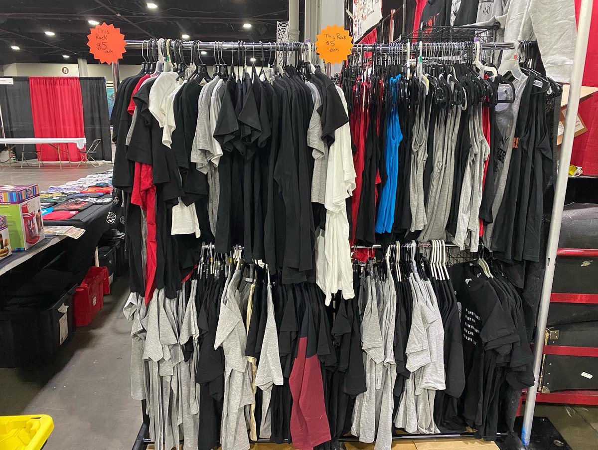 CreativeParTees's tweet image. We are ready for you #Fandemic! Booth 640. Everything’s on sale, and we have 2 FULL RACKS of $5.00 T-shirts, Tank Tops, and even a few long sleeve shirts! See you all soon:) Be sure to check out all of our fellow vendors and artists #ConLife #TWD #TWDFamily @FandemicTour