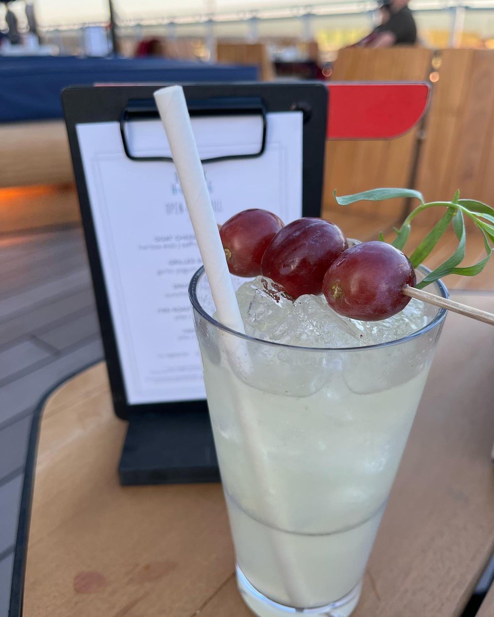 Happiness is a Grapevine at The Dock onboard <a href="/VirginVoyages/">Virgin Voyages ⚓️</a> #valiantlady #happydays #vvfirstmates #cruiselife #rockstar