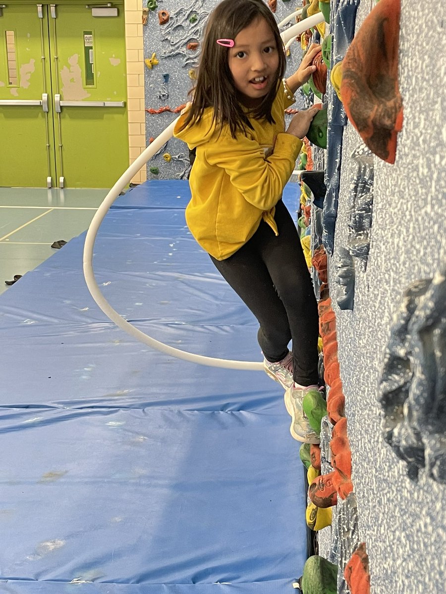 julie_mickschl's tweet photo. Finishing up our juggling unit! Flower sticks, spinning plates, diablos, balls, scarves, GIANT sport stacking buckets and the climbing wall! #daybeforespringbreak https://t.co/B1tyGNEsn7