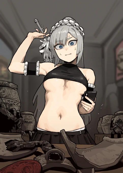 Maid-chan broke the jar by mistake. 